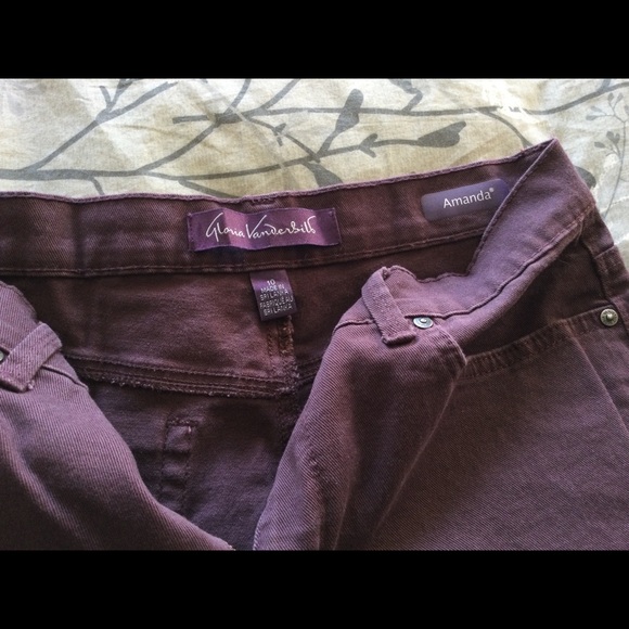 Amanda Jeans by Gloria Vanderbilt - Picture 2 of 2